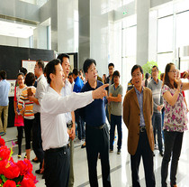 集團舉辦“國慶65周年”書(shū)畫(huà)展覽