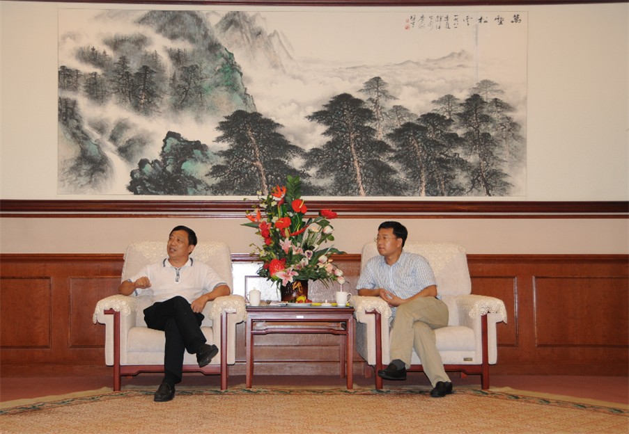 中施協(xié)副秘書(shū)長(cháng)李清旭來(lái)集團調研