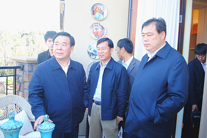 徐鵬強董事長(cháng)陪同劉曙光市長(cháng)參觀(guān)調研卡納圣菲項目